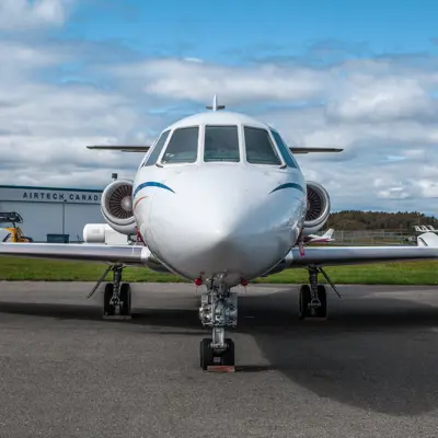 close up of a front facing airplane