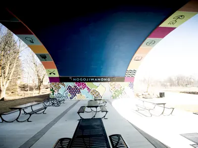 Painting on the under arch of a bridge